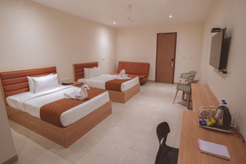 achyut family room image